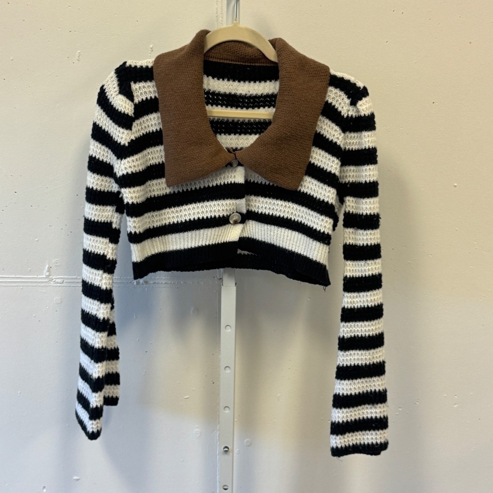 Storets Black White Striped Cropped Cardigan Brown Collar S/M Contemporary